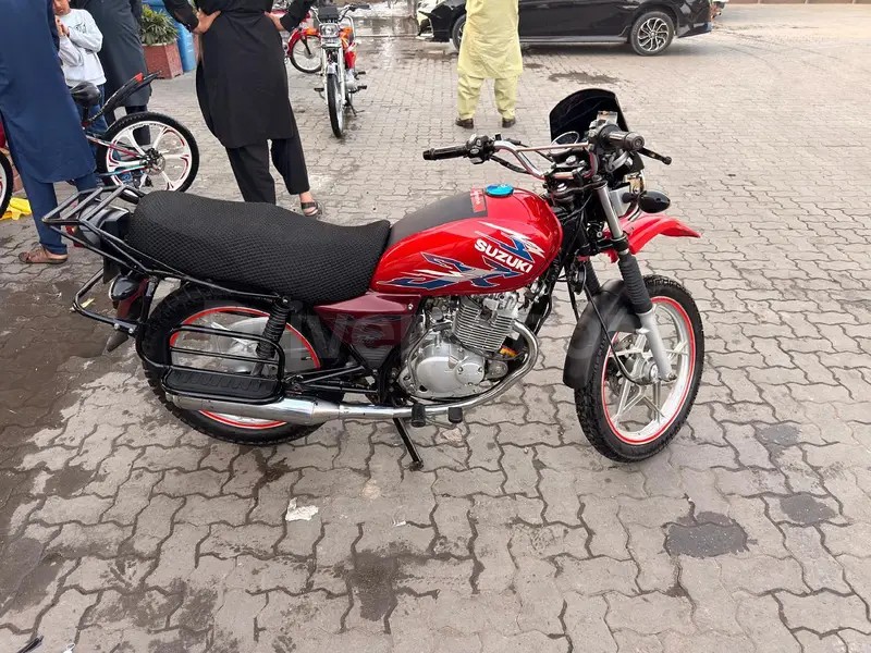 Suzuki GS 2020