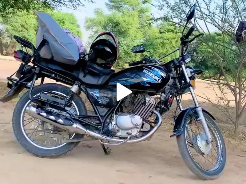 Suzuki GS 2014