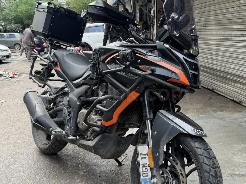 CF Moto 300 2026