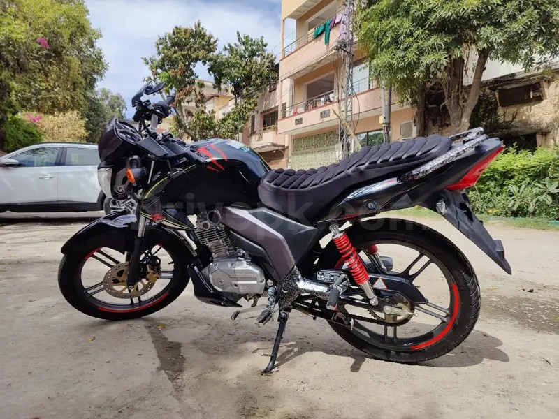 Suzuki GS-125 2026
