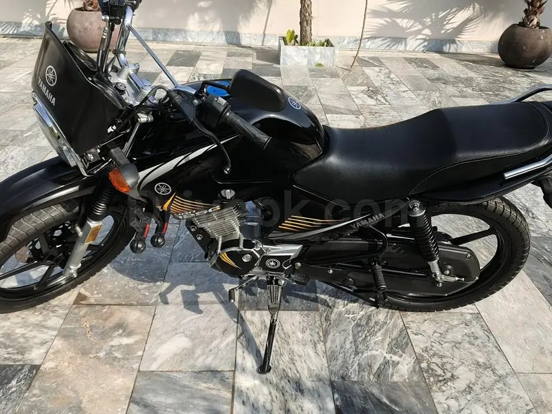 Yamaha YBR 2025