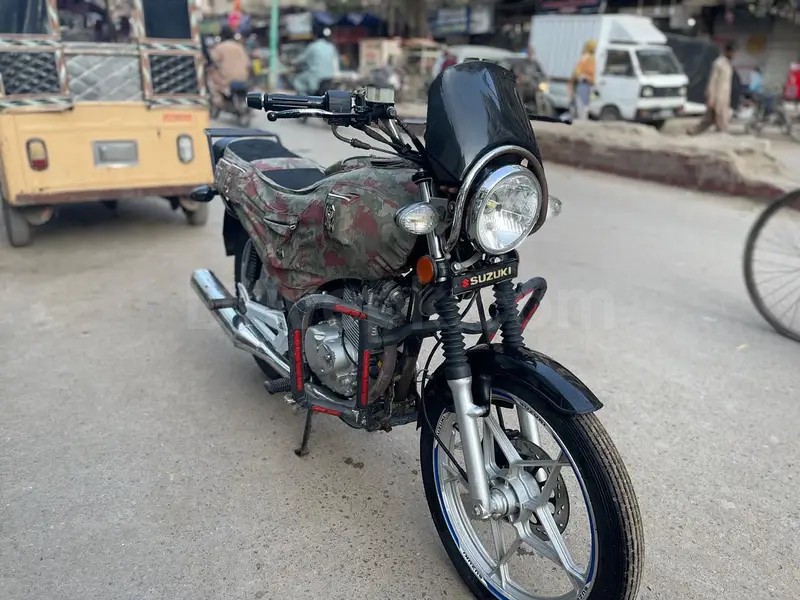 Suzuki GS 2023