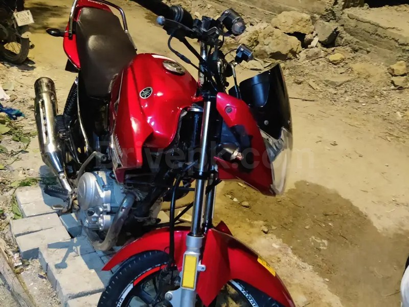 Yamaha YBR 2015