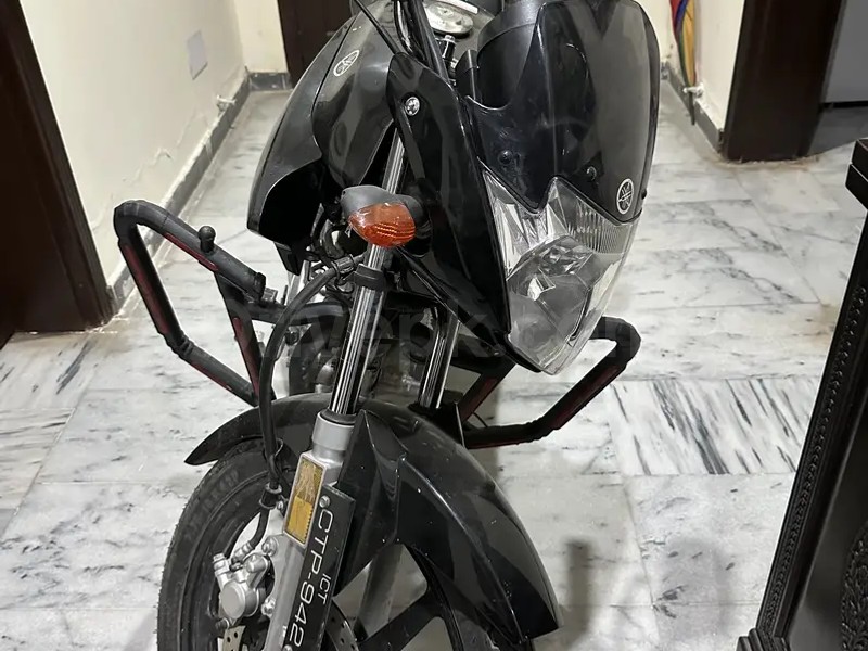 Yamaha YBR 2024