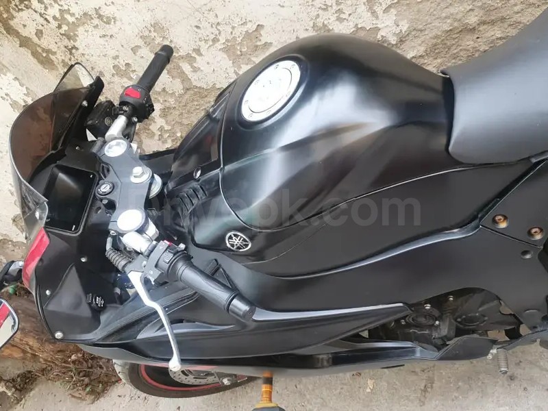 Yamaha YZF-R6 2024