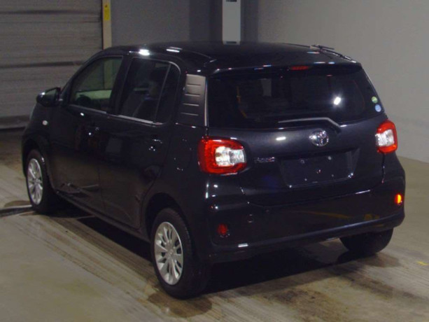 Toyota Passo X L Package