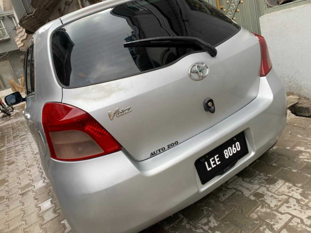 Toyota Vitz F 1.0