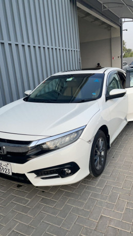 Honda Civic Oriel 1.8 i-VTEC CVT