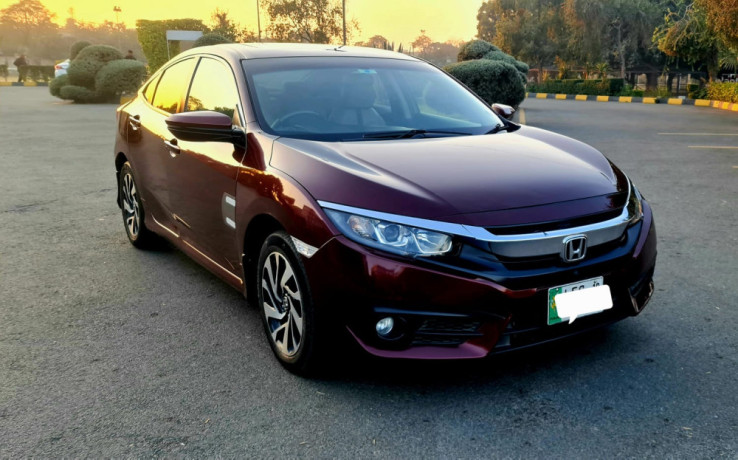 Honda Civic Oriel 1.8 i-VTEC CVT