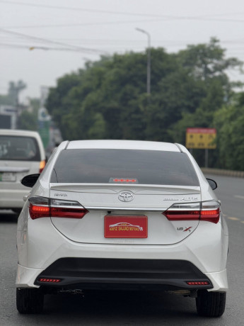 Toyota Corolla Altis 1.6 X