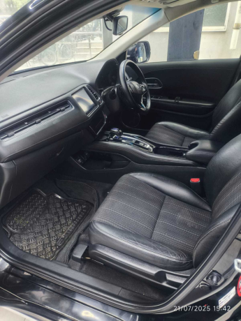 Honda Vezel Hybrid Z Honda Sensing