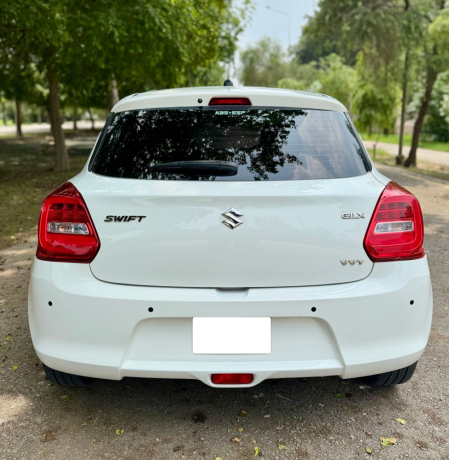 Suzuki Swift GLX CVT