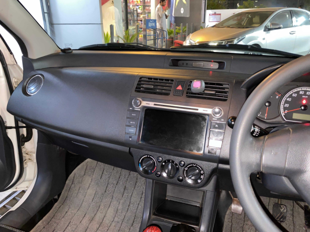 Suzuki swift DLX navigation