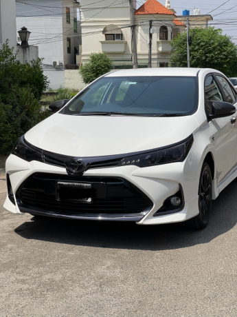 Toyota altis 1.6 X CVT-i