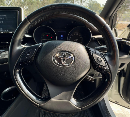 Toyota C-HR G-LED - 2017