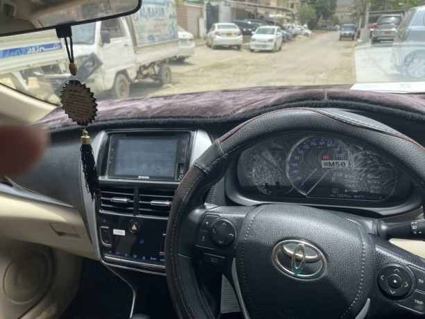 Toyota yaris ativ 1.5 automatic