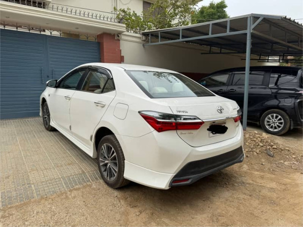 Toyota Corolla Altis 1.6 special edition