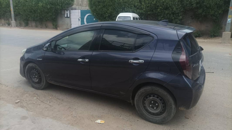 Toyota aqua 2015 G led soft leather