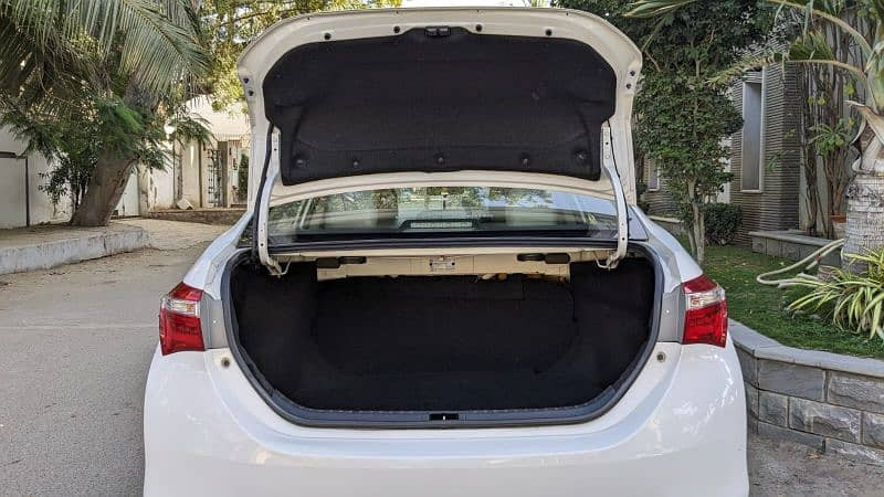 Toyota Corolla Altis 1.6 Model 2016