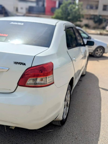 Toyota Belta pearl white 2006/10 geniune