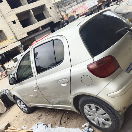 Toyota vitz 2003-2007 champion Gold color ta karak body own engine