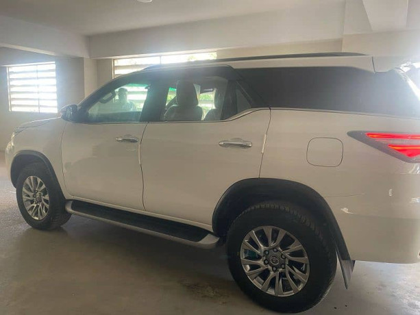 Toyota Fortuner 2022
