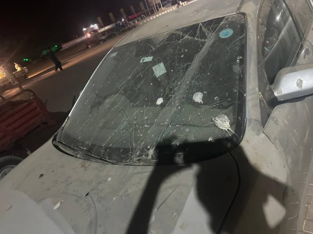 Mazda axela (work required)