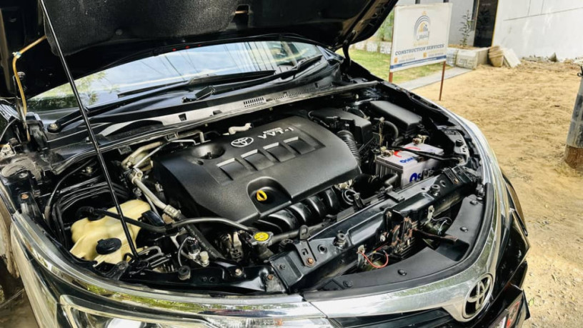 Toyota Altis Grande 1.8 black edition