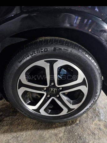 Honda vezel 14 model 16 register