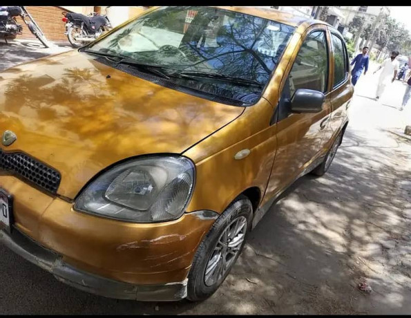 Toyota vitz 2000 model Automatic
