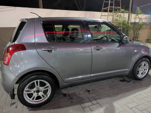 Suzuki Swift Dlx full options