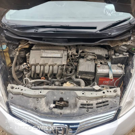 Honda Fit Shuttle 2011 (Highway Edition)