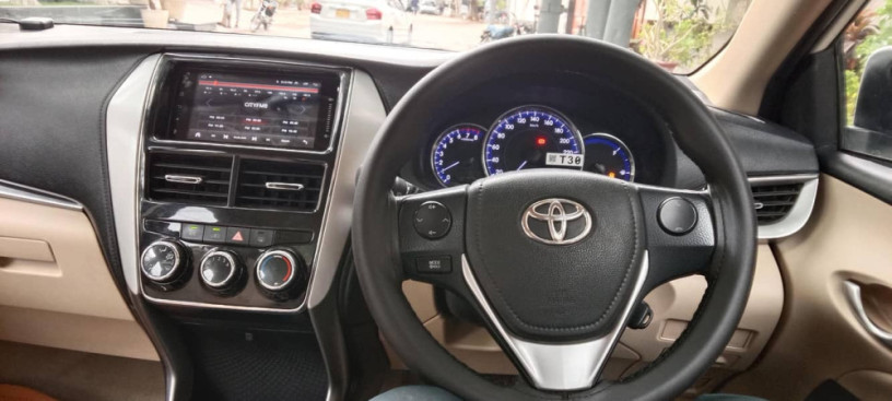 Yaris 1.3 ativ cvt 2022. btr city swift cultus vitz