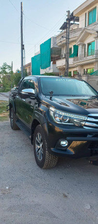 Toyota Hilux Revo 19/20 Model .