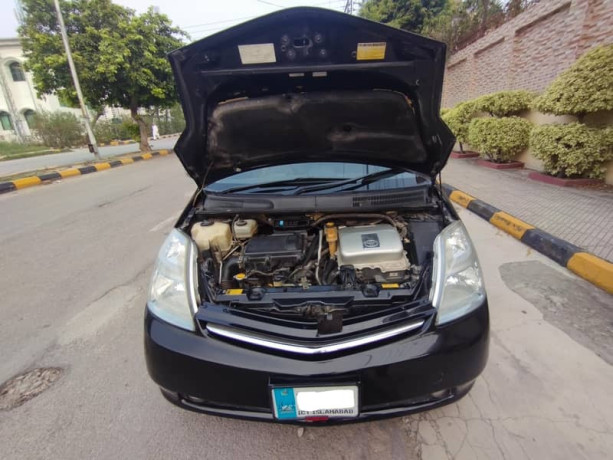 Toyota Prius 2008 by 2012 Islamabad