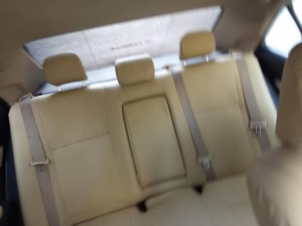 Toyota Corolla gli on namber 0346 5344095