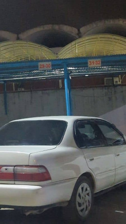 Toyota Corolla XE 2000