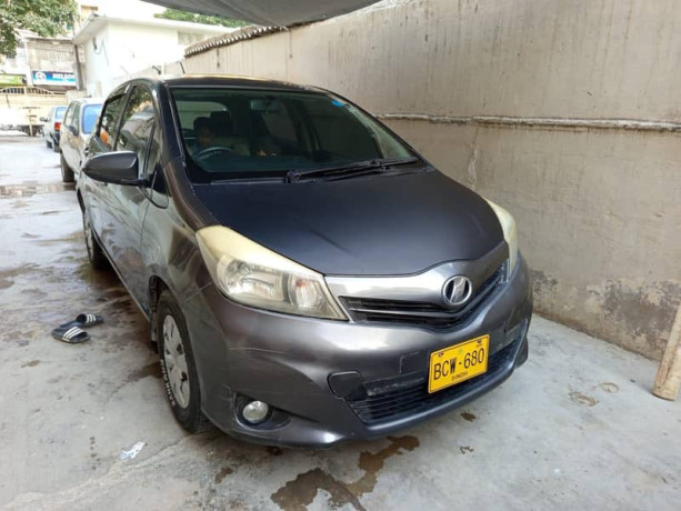 Toyota Vitz 2011