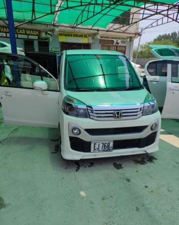 Honda Life Diva 2013