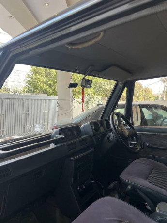 Mitsubishi pajero Exceed jeep in genuine condition