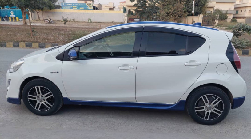 Toyota Aqua 2015 X Urban