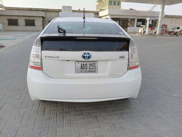 Toyota prius g touring leather selection