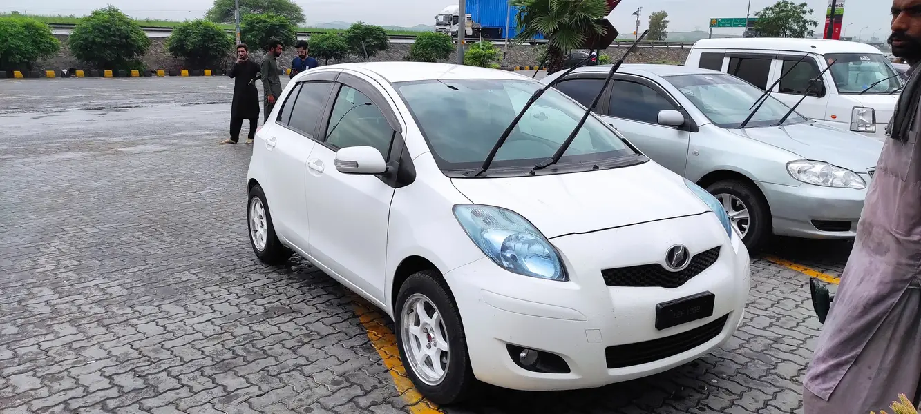 Toyota Vitz 2010