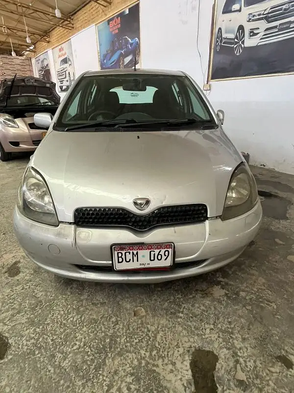 Toyota Vitz 2000