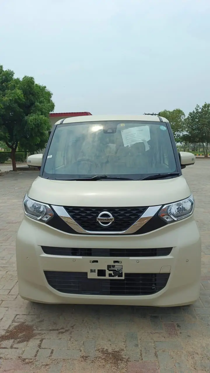 Nissan Roox 2022