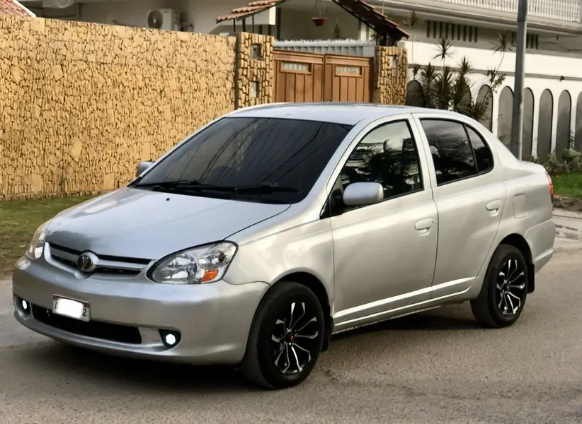 Toyota Platz 2008