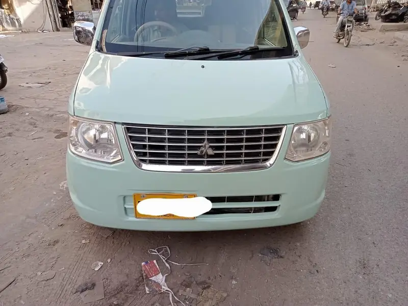 Mitsubishi Ek Wagon 2013