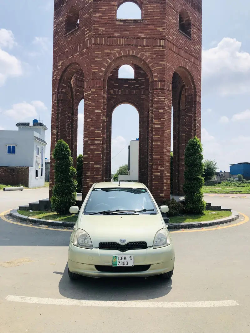 Toyota Vitz 2001