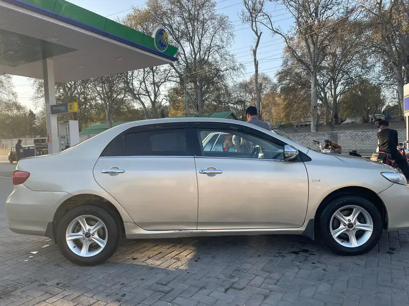 Toyota Corolla GLI 2011