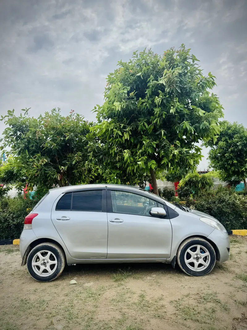 Toyota Vitz 2010